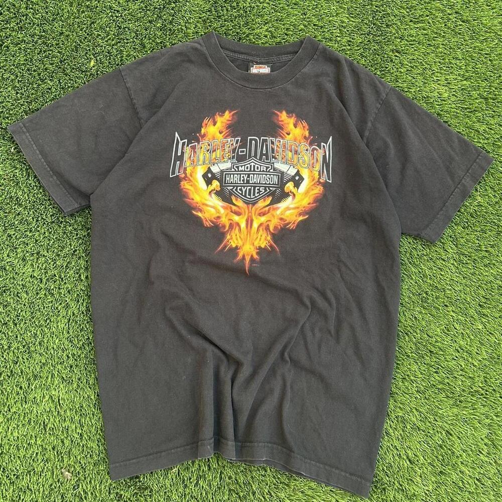 vintage harley davidson flame graphic. made in usa. size large.